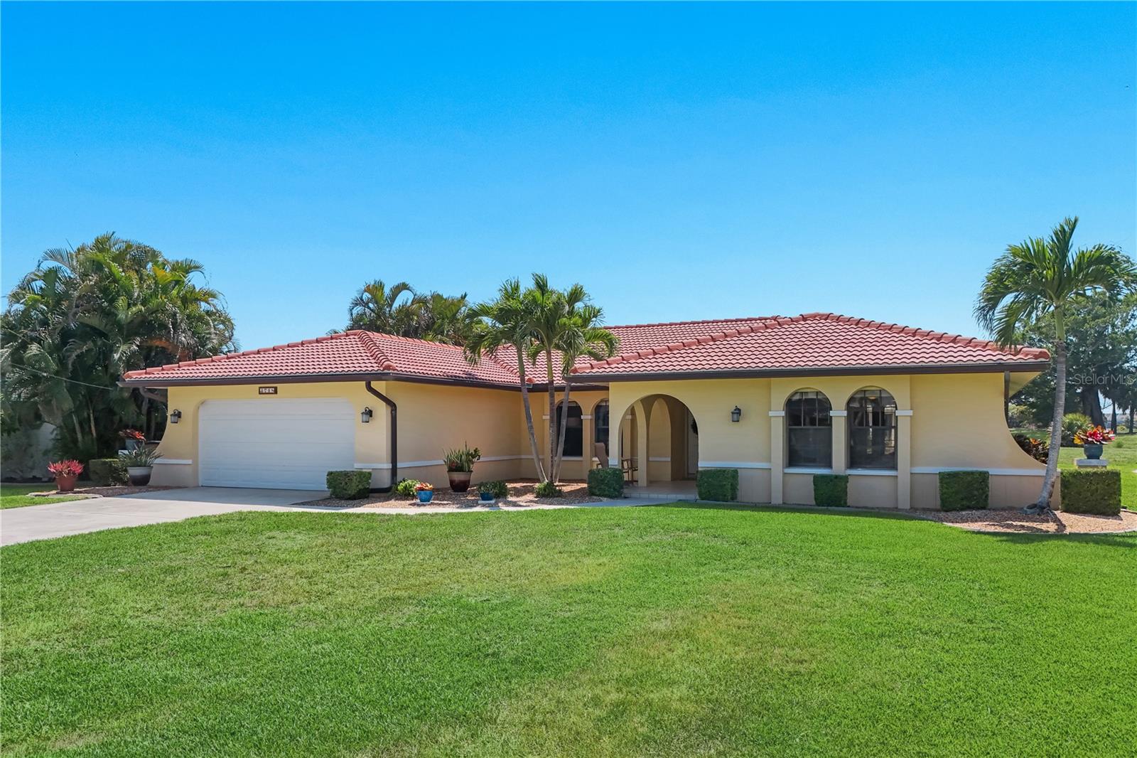 3718 SE 8TH AVE, CAPE CORAL, FL, 33904