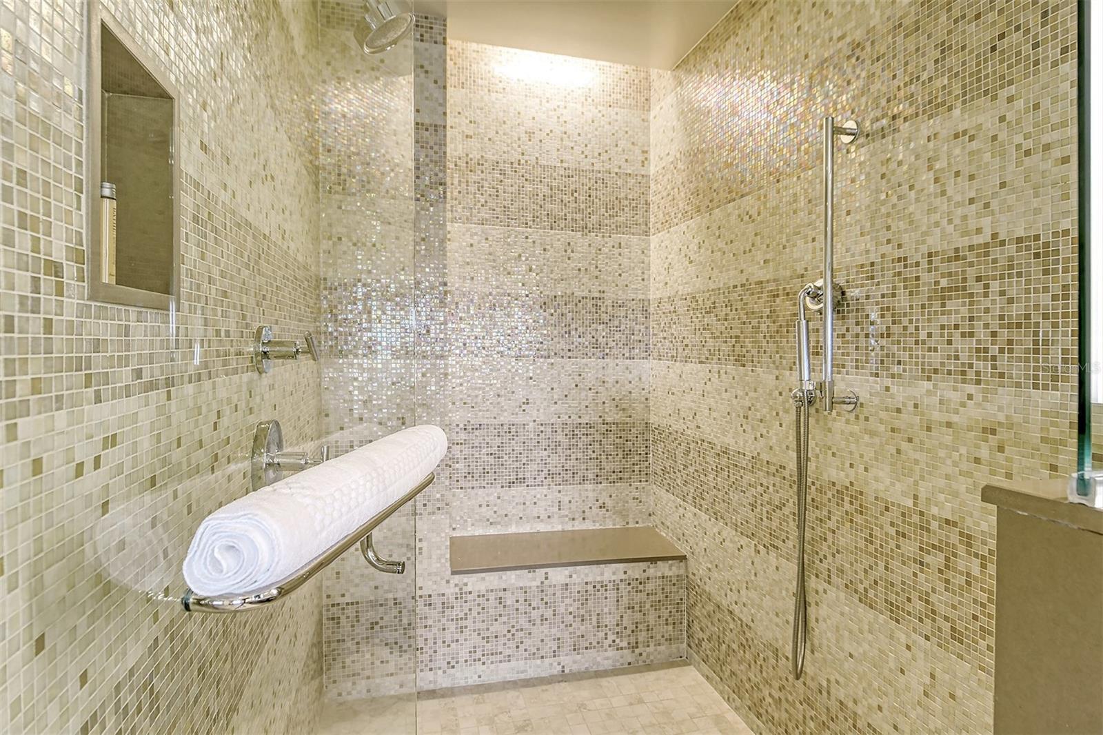 915 SEASIDE DR #312, Weeks 16-17, SARASOTA, FL, 34242