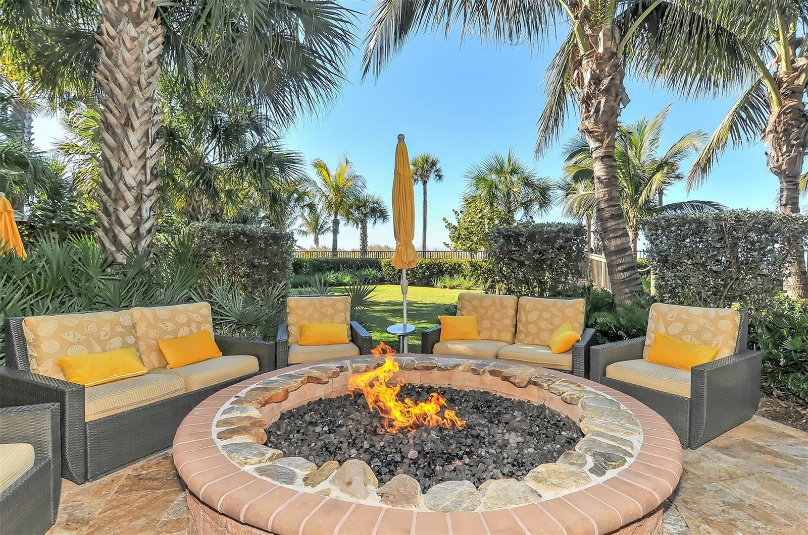 915 SEASIDE DR #312, Weeks 16-17, SARASOTA, FL, 34242