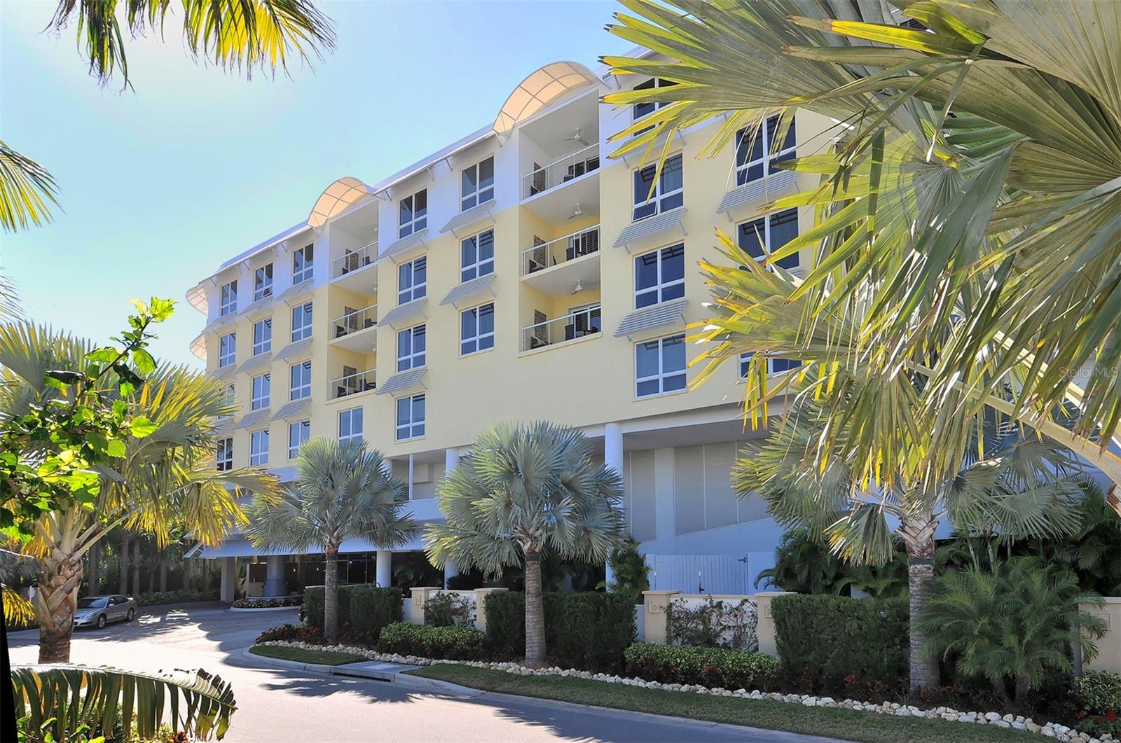 915 SEASIDE DR #312, Weeks 16-17, SARASOTA, FL, 34242