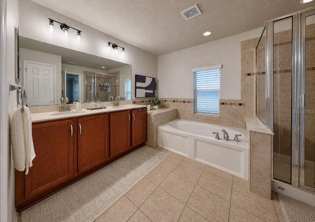 15813 STARLING CROSSING DR, LITHIA, FL, 33547