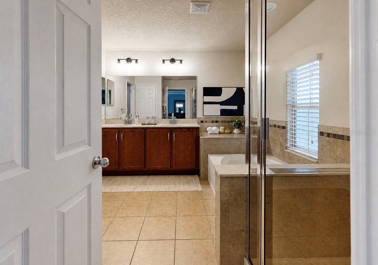 15813 STARLING CROSSING DR, LITHIA, FL, 33547