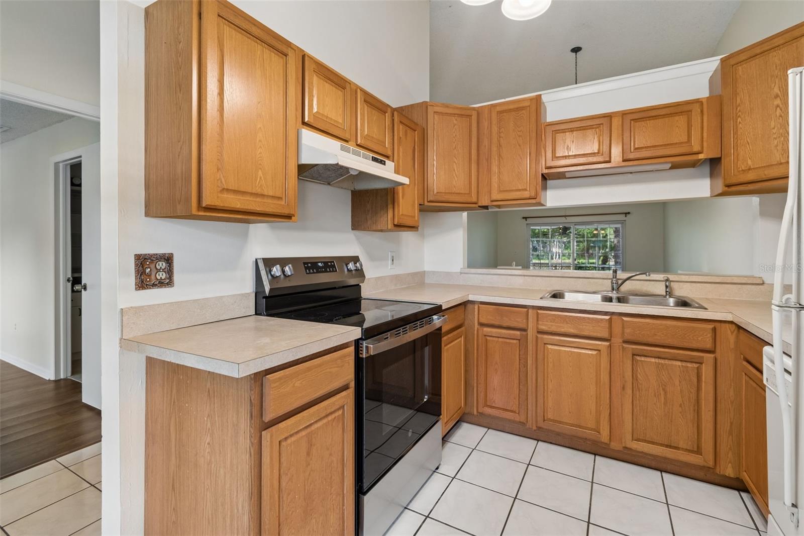 3410 LAUREL DALE DR, TAMPA, FL, 33618