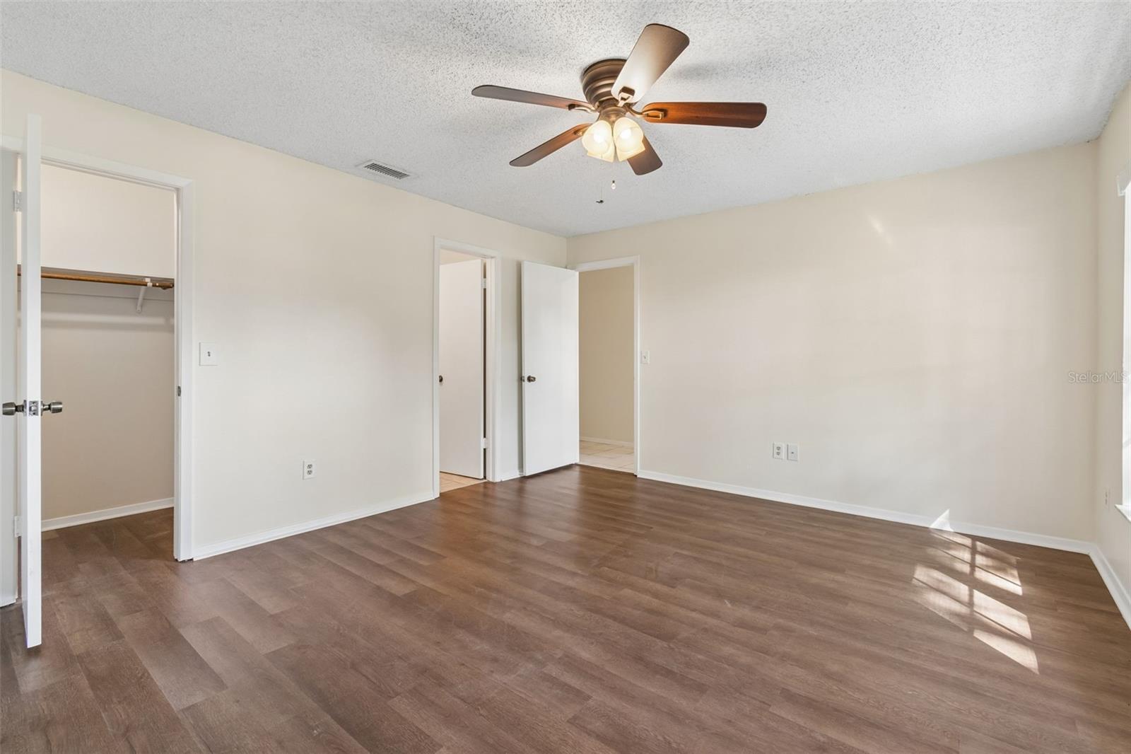 3410 LAUREL DALE DR, TAMPA, FL, 33618