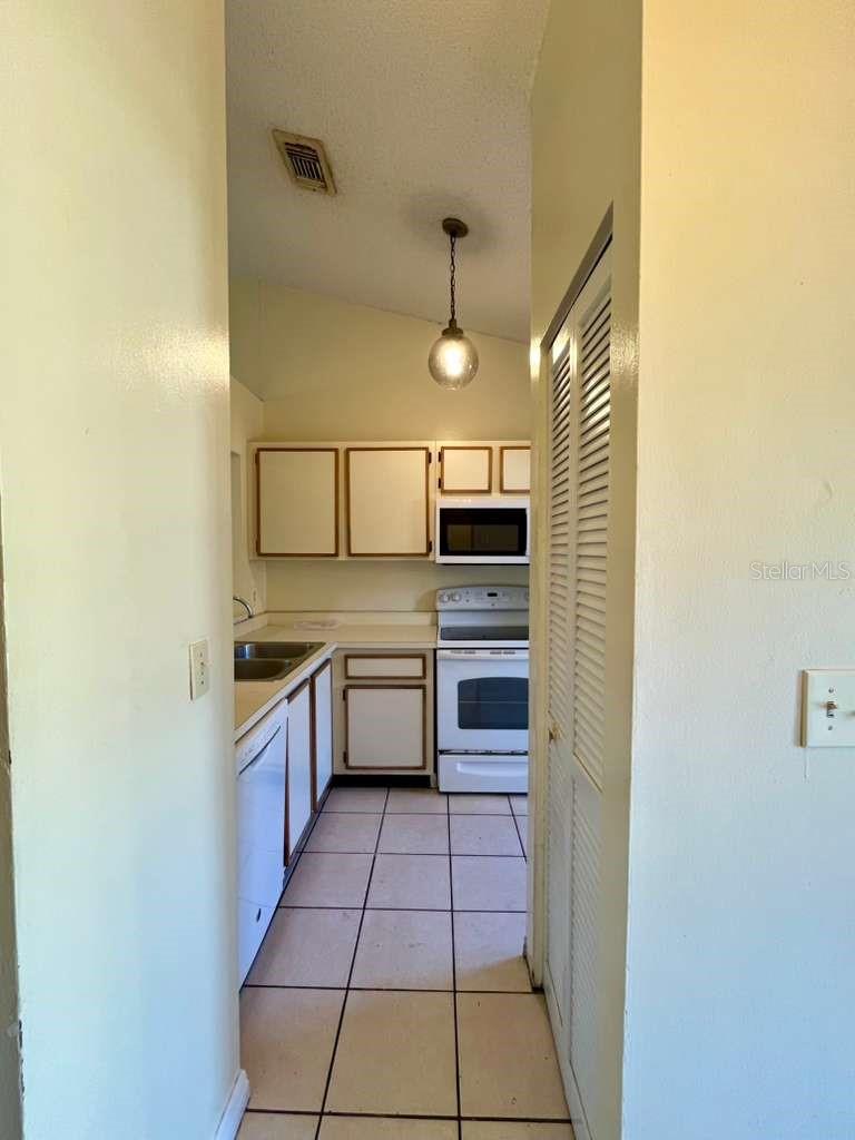 108 CREEKSIDE WAY, ORLANDO, FL, 32824