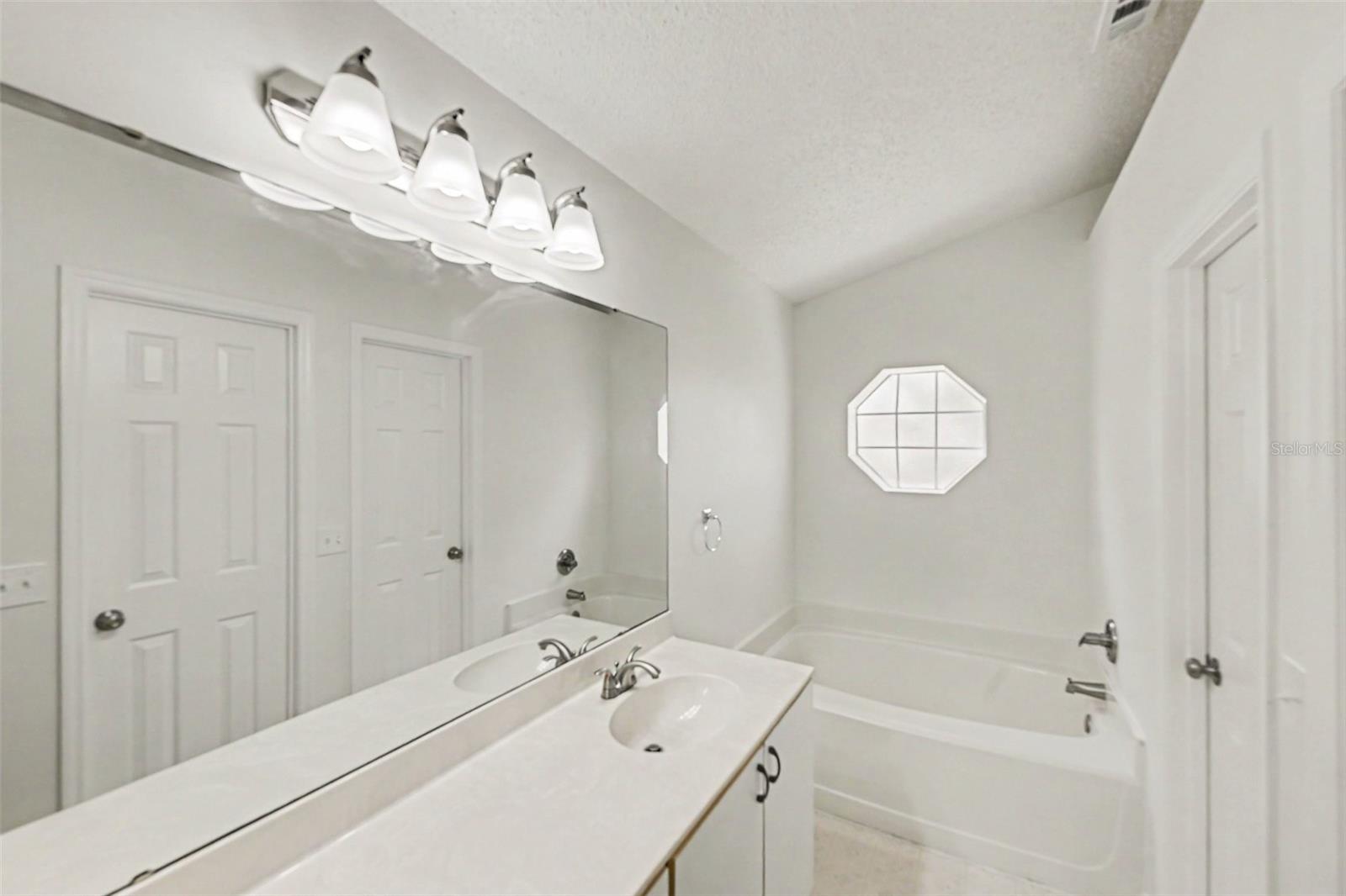 956 OLD BARN RD, ORLANDO, FL, 32825