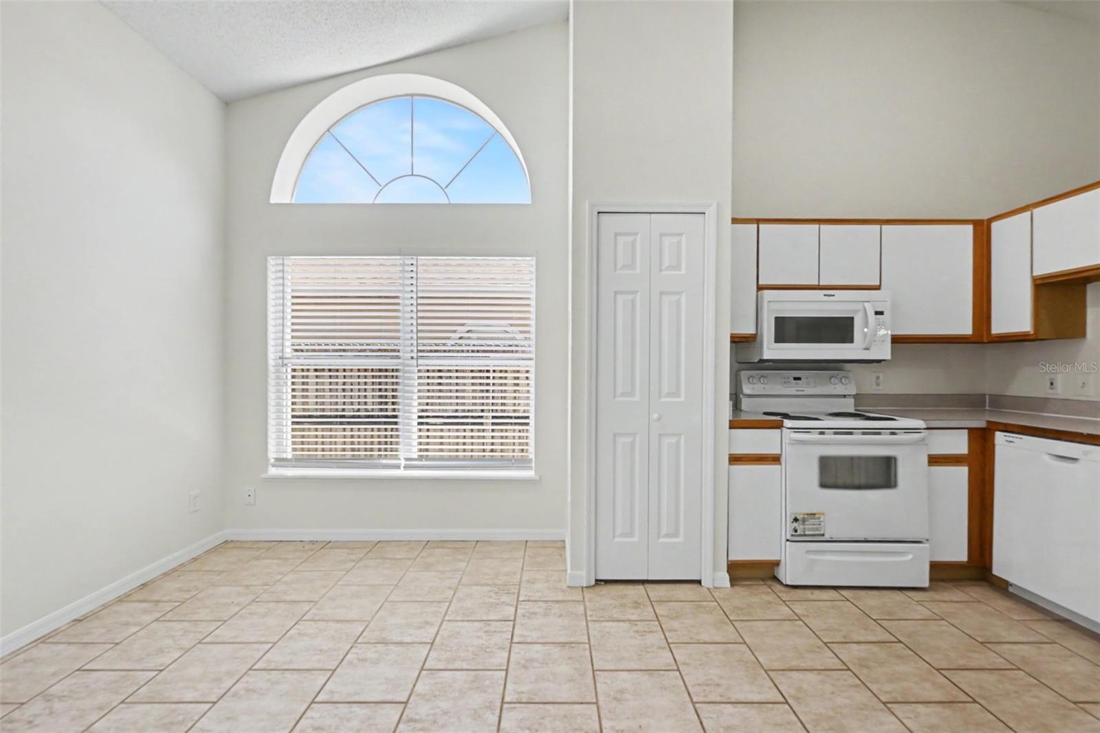 956 OLD BARN RD, ORLANDO, FL, 32825