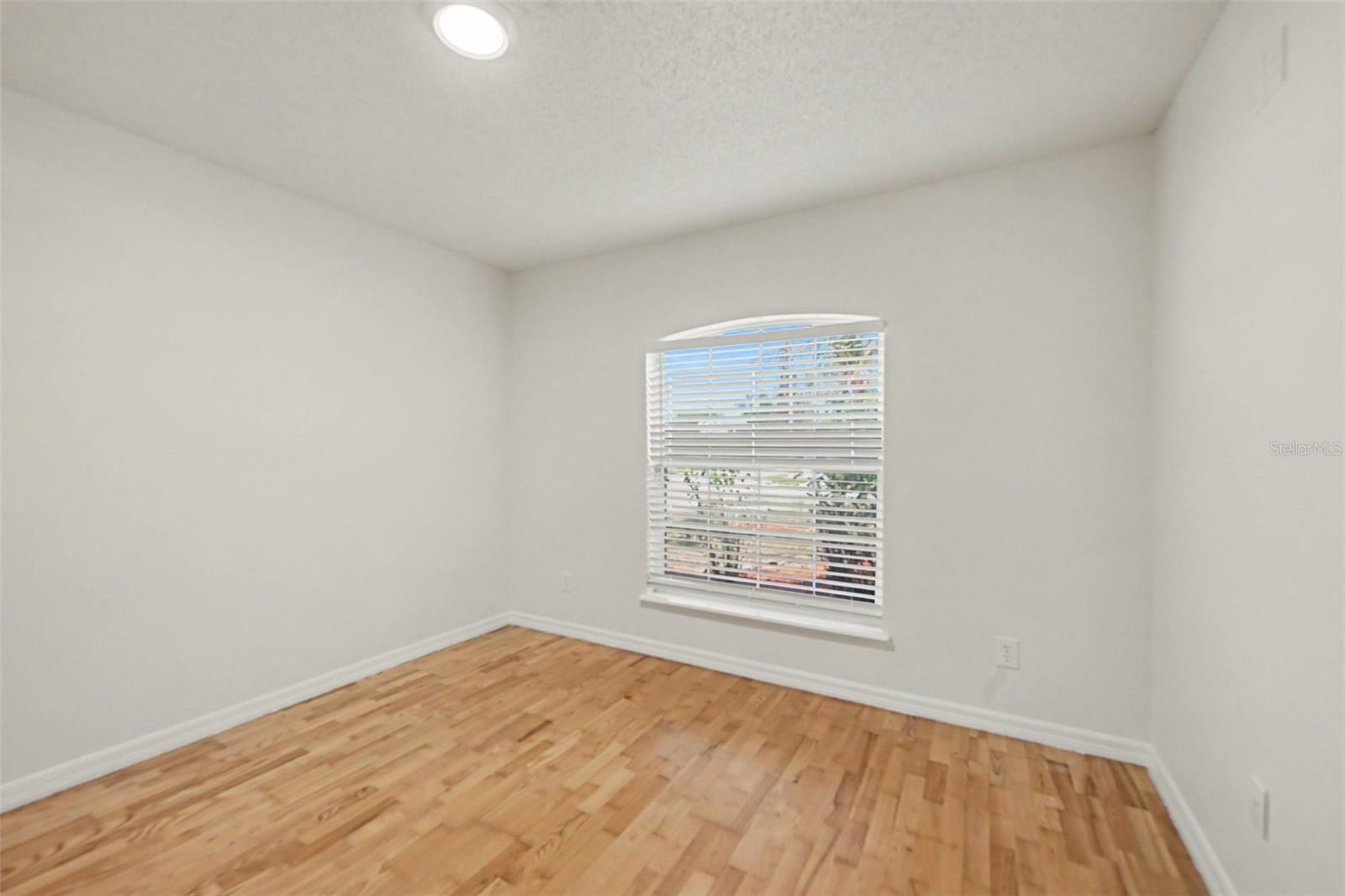 956 OLD BARN RD, ORLANDO, FL, 32825