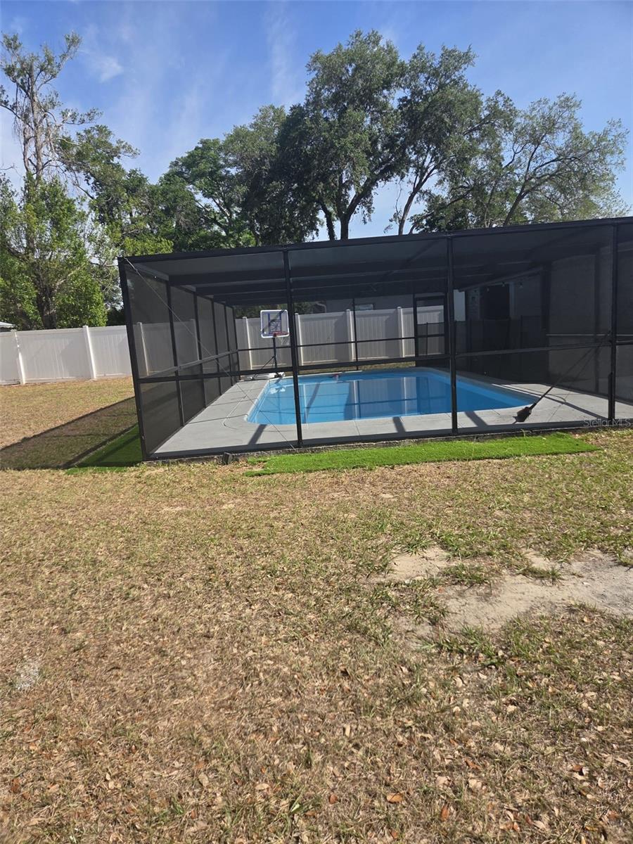 8704 N RENFREW PL, TAMPA, FL, 33604