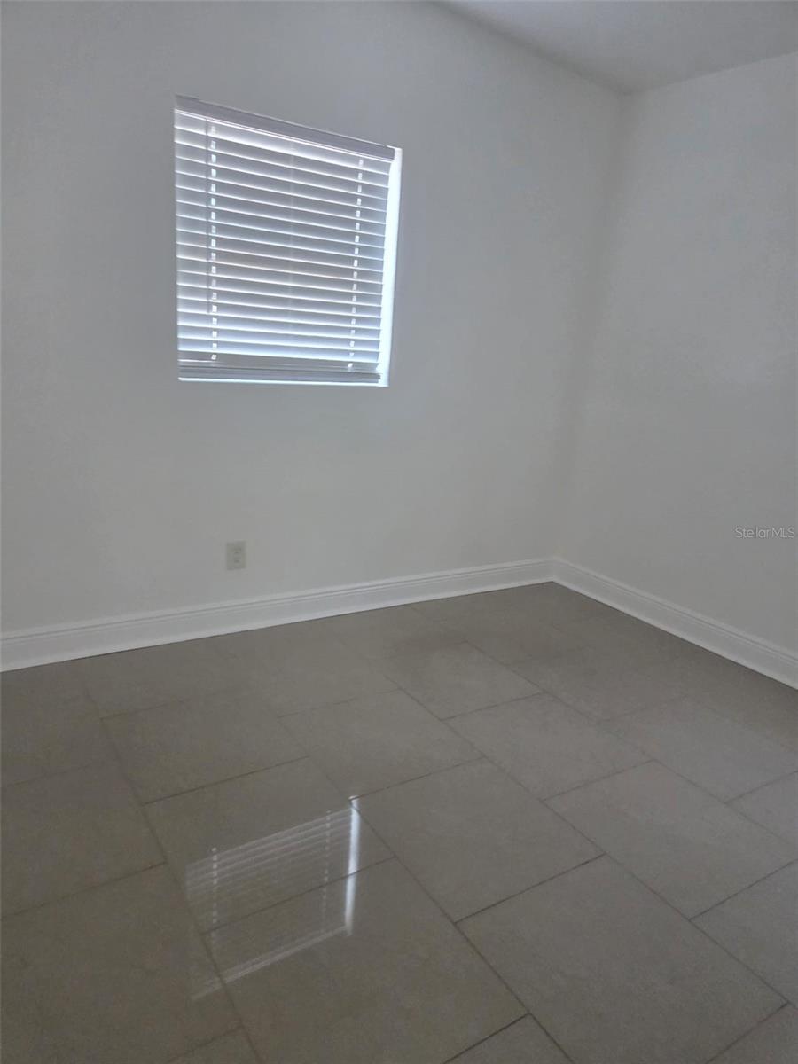 8704 N RENFREW PL, TAMPA, FL, 33604