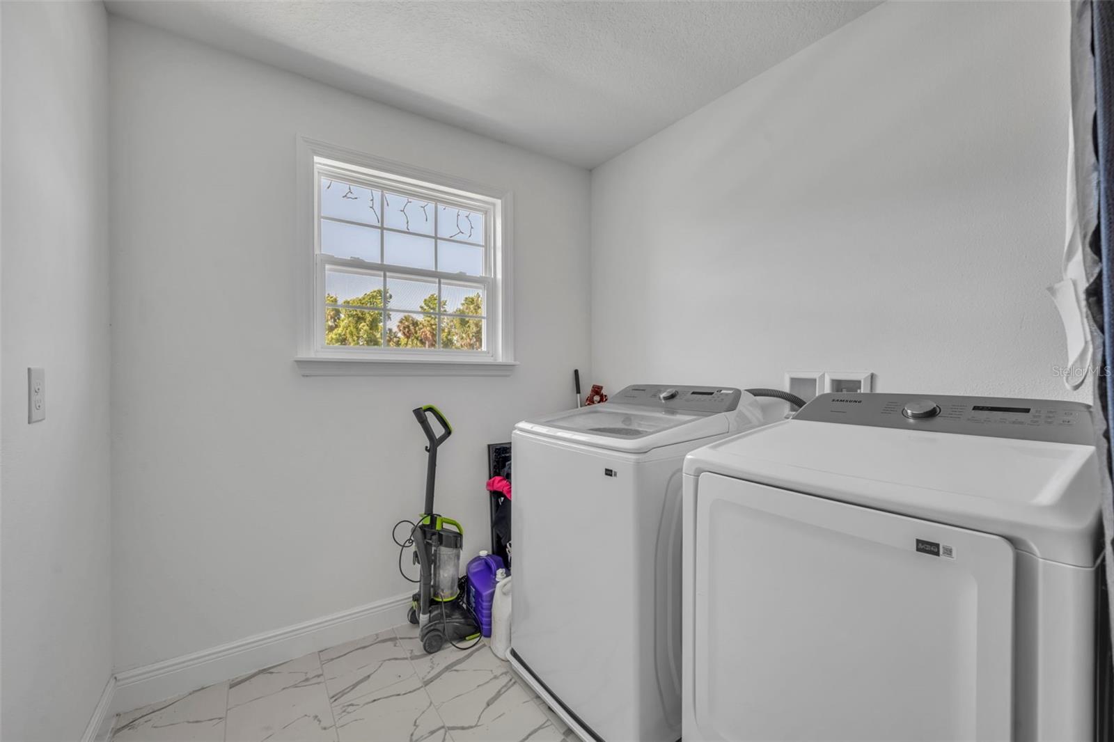 1045 BRADFORD RIDGE DR, LEESBURG, FL, 34748