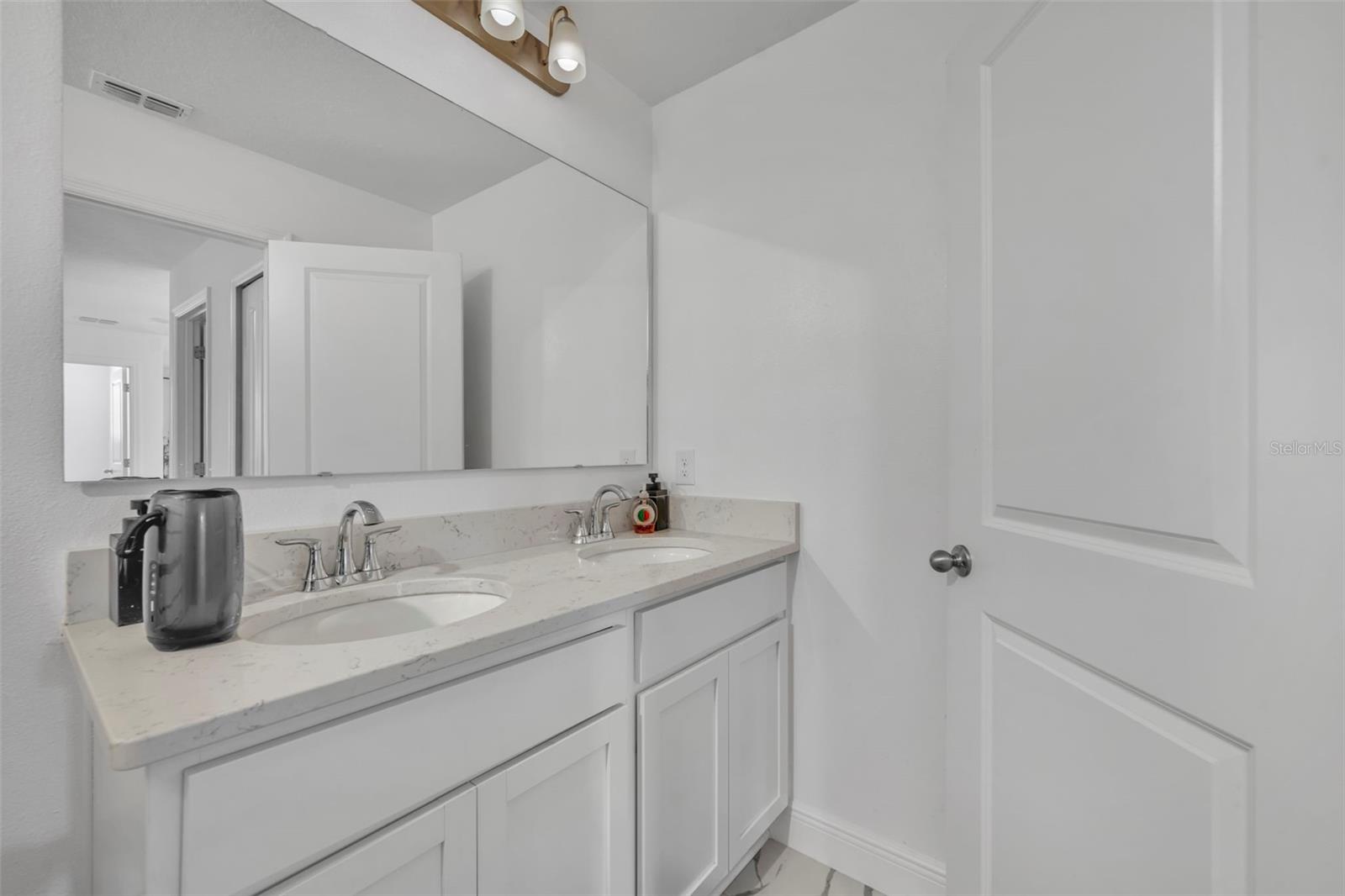 1045 BRADFORD RIDGE DR, LEESBURG, FL, 34748
