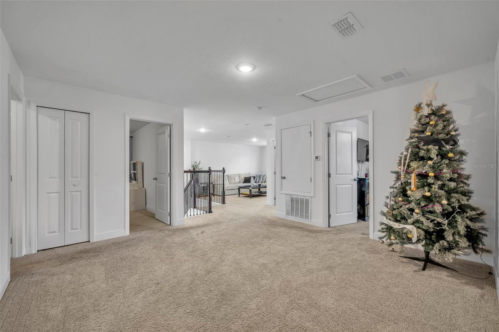 1045 BRADFORD RIDGE DR, LEESBURG, FL, 34748