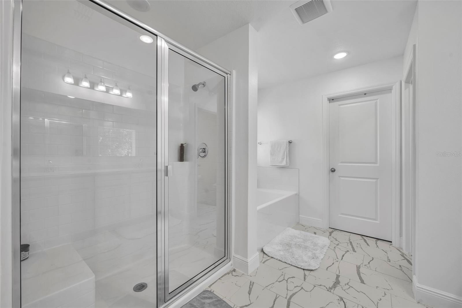 1045 BRADFORD RIDGE DR, LEESBURG, FL, 34748