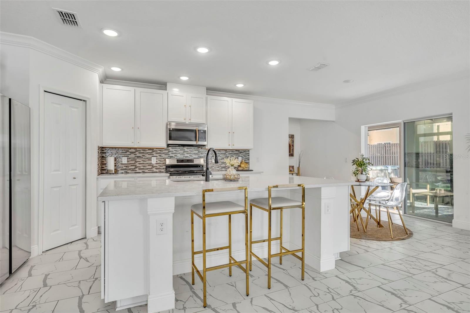 1045 BRADFORD RIDGE DR, LEESBURG, FL, 34748