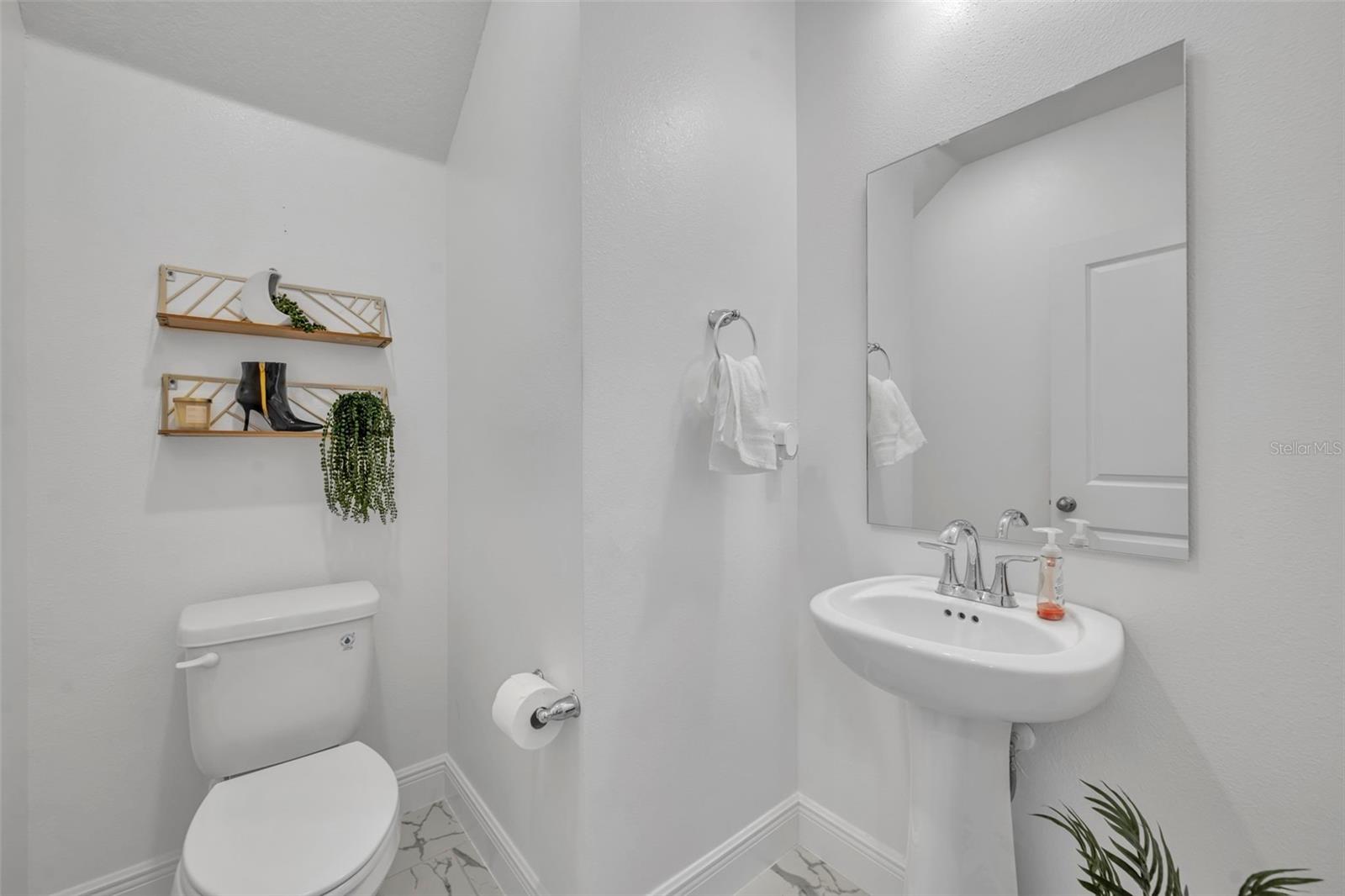 1045 BRADFORD RIDGE DR, LEESBURG, FL, 34748