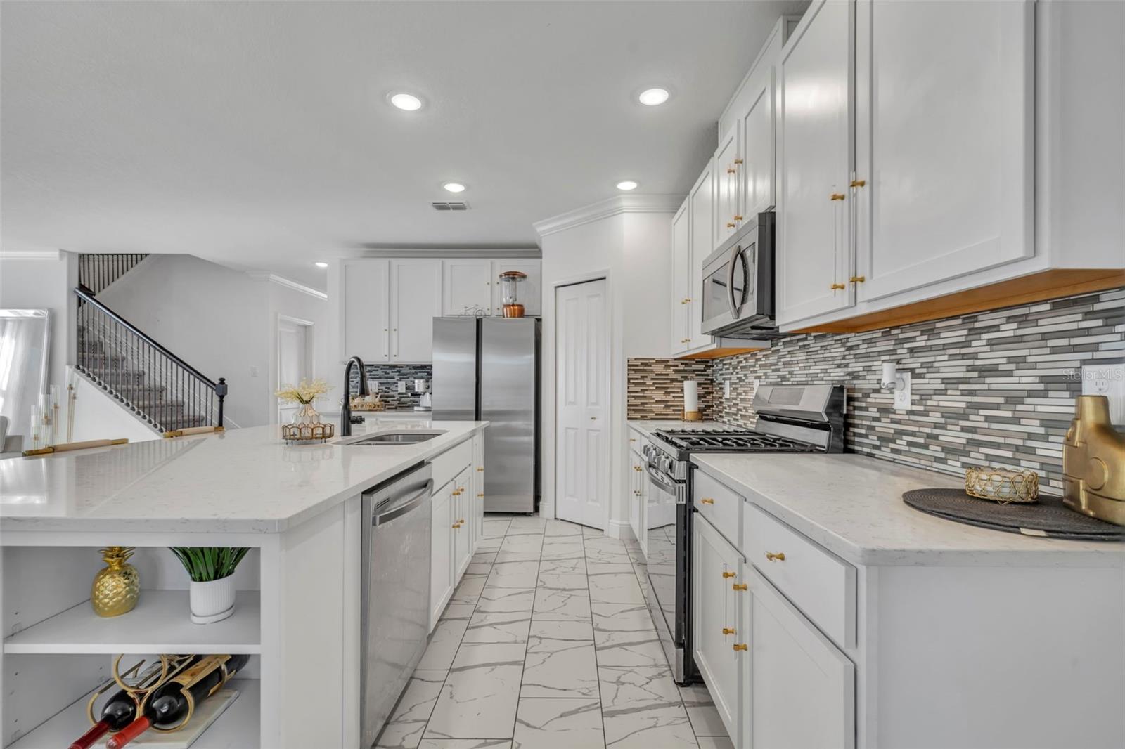 1045 BRADFORD RIDGE DR, LEESBURG, FL, 34748