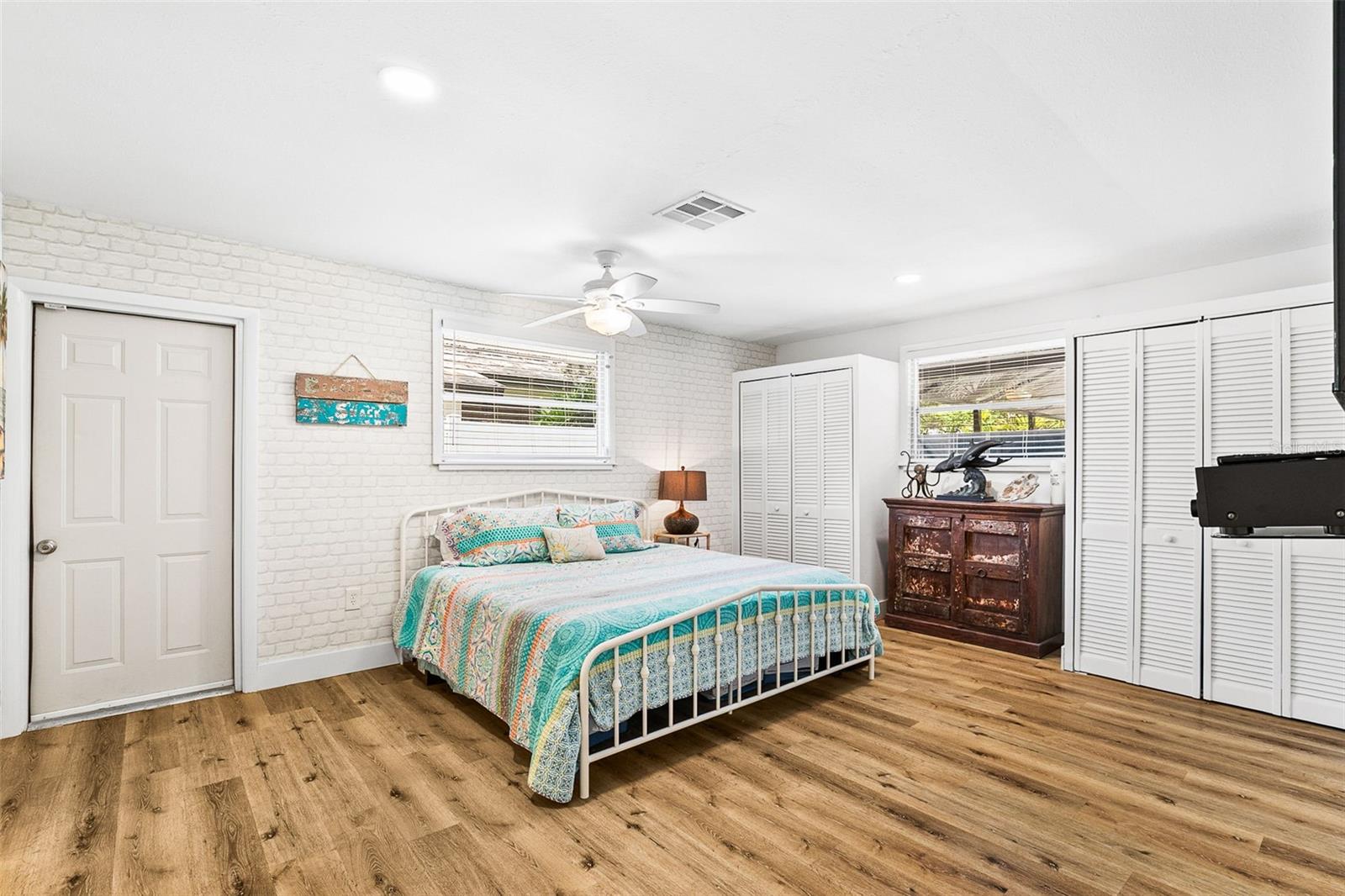 2215 HIBISCUS ST, SARASOTA, FL, 34239