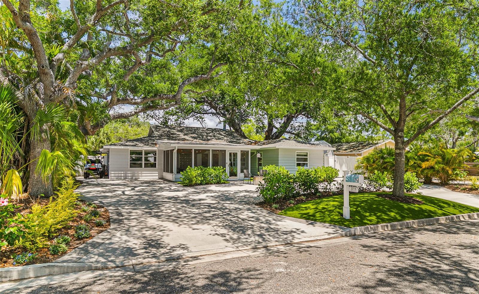 2215 HIBISCUS ST, SARASOTA, FL, 34239