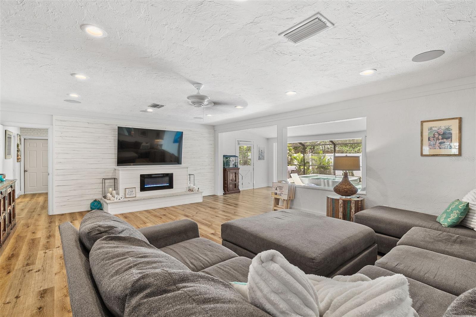 2215 HIBISCUS ST, SARASOTA, FL, 34239