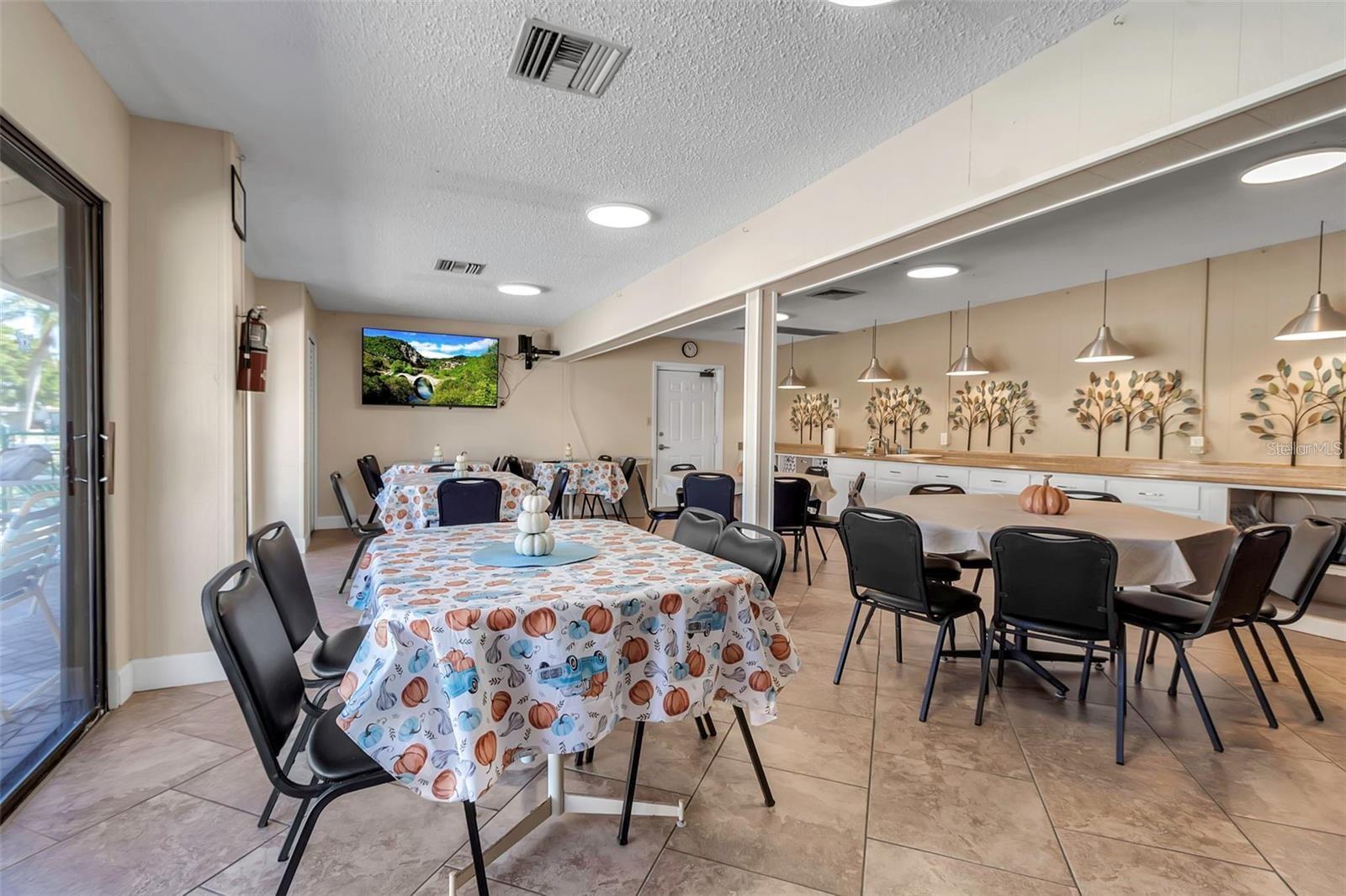4119 61ST AVENUE TER W #102, BRADENTON, FL, 34210