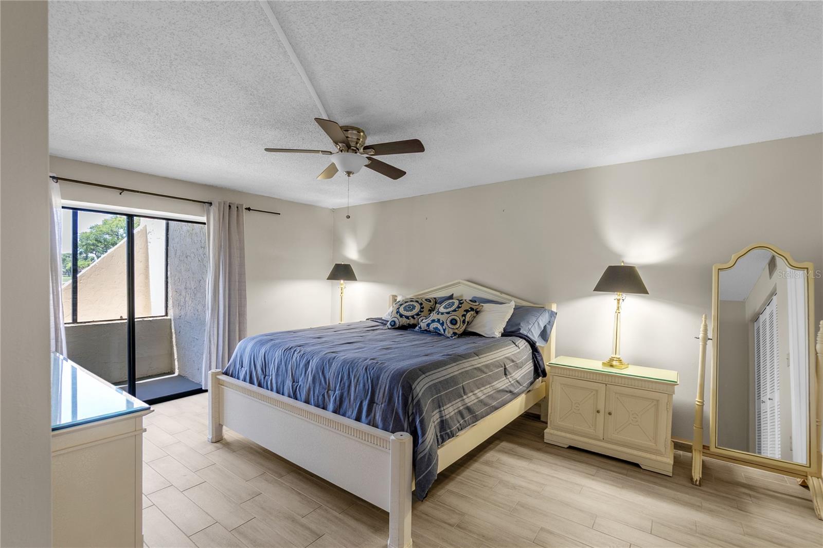 4119 61ST AVENUE TER W #102, BRADENTON, FL, 34210