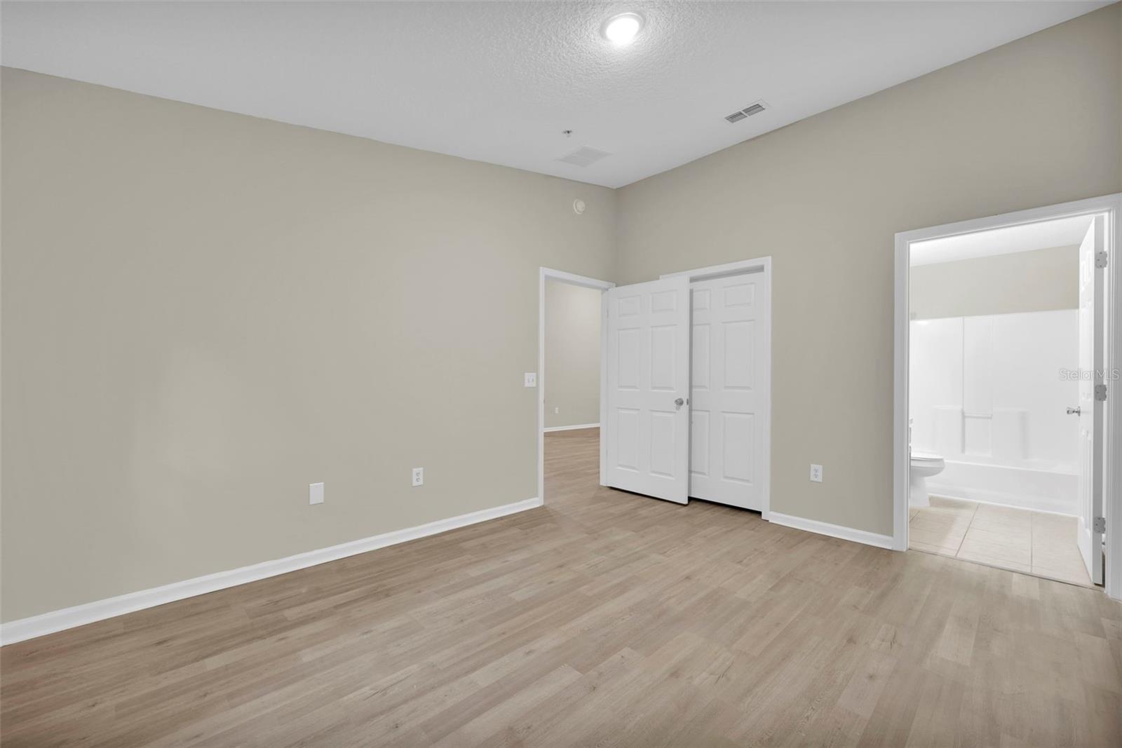 6111 MAGGIES CIR #110, JACKSONVILLE, FL, 32244