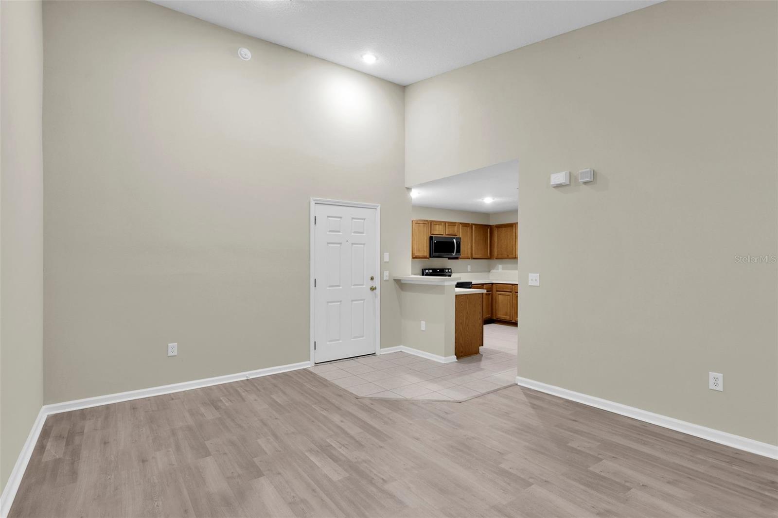 6111 MAGGIES CIR #110, JACKSONVILLE, FL, 32244