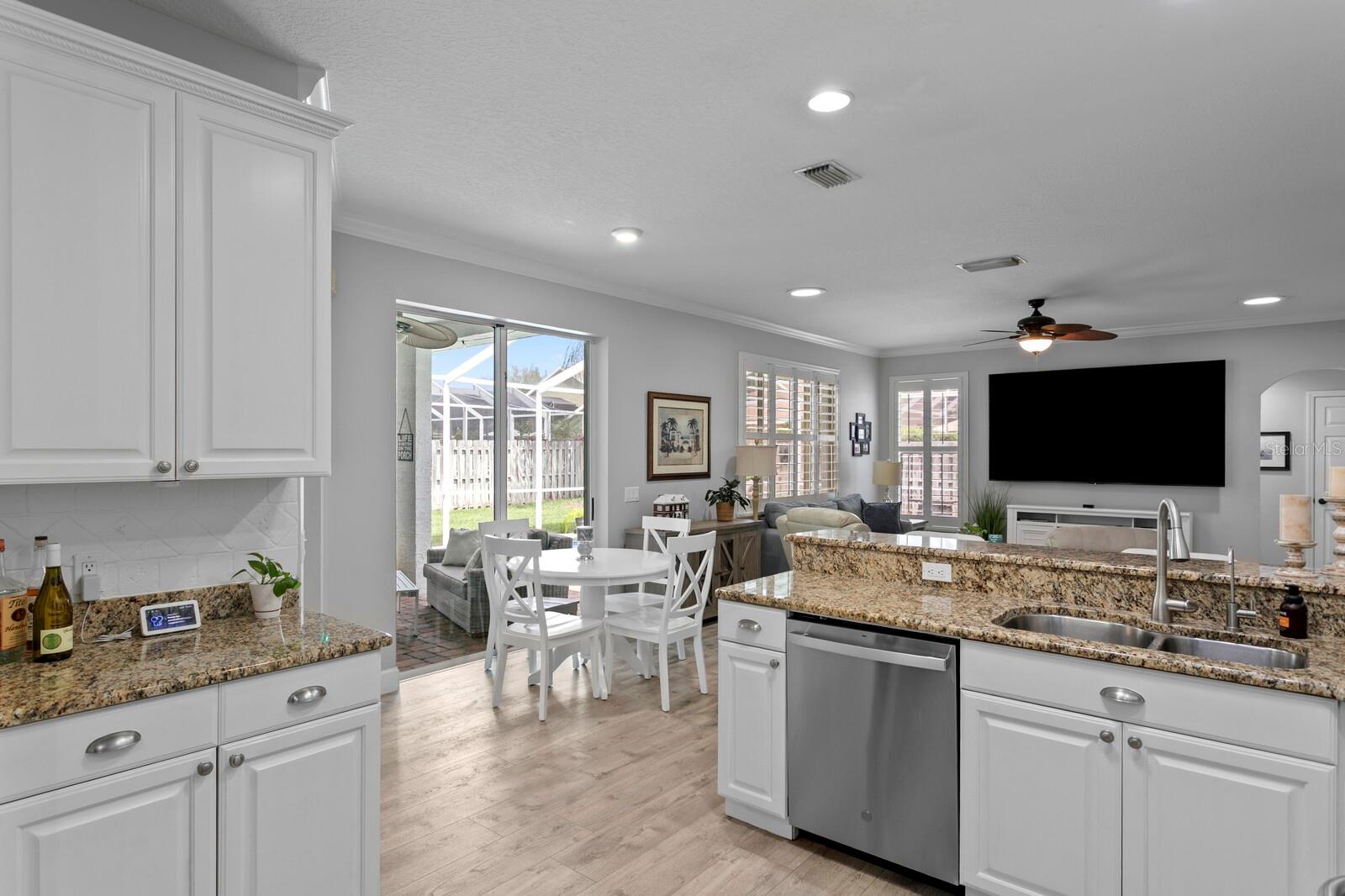 10111 KINGSBRIDGE AVE, TAMPA, FL, 33626