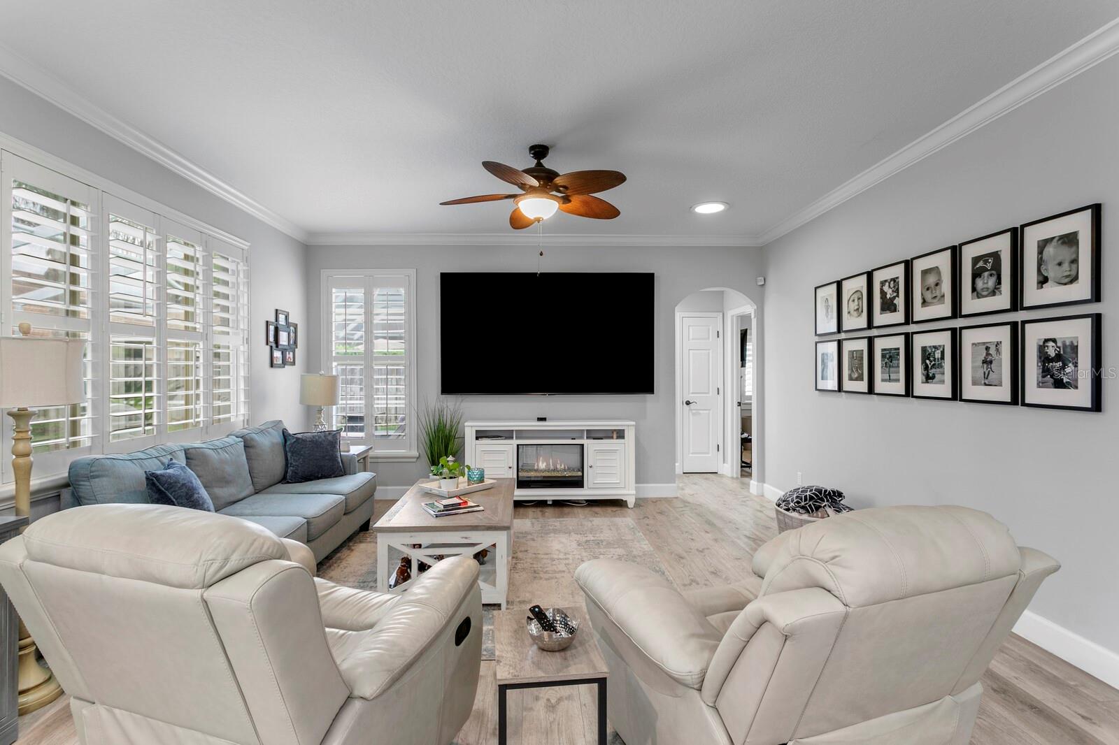 10111 KINGSBRIDGE AVE, TAMPA, FL, 33626