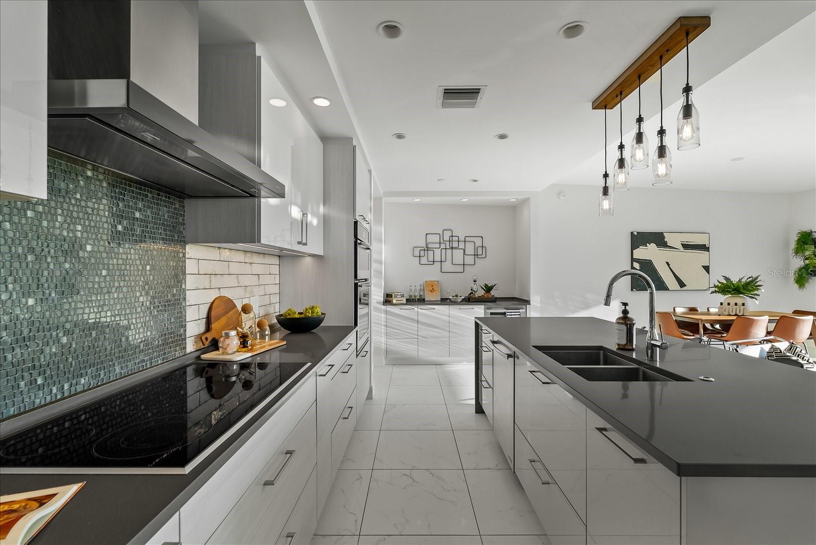 100 1ST AVE N #501, ST PETERSBURG, FL, 33701