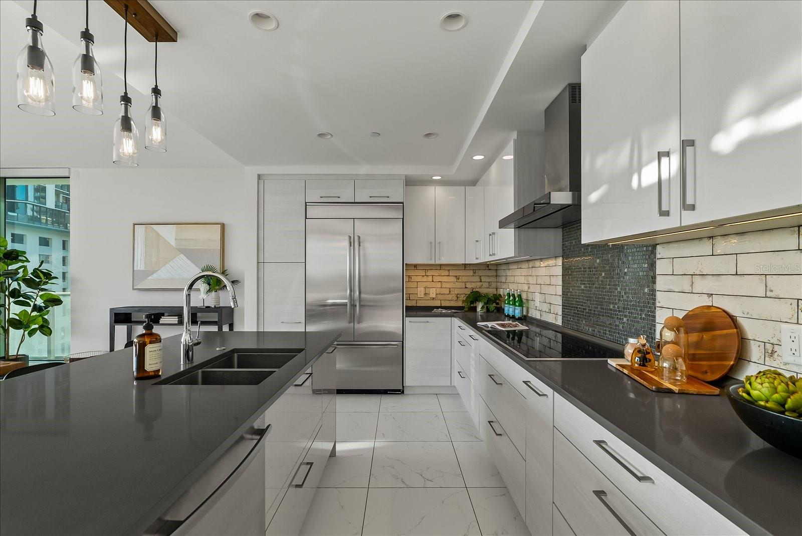 100 1ST AVE N #501, ST PETERSBURG, FL, 33701