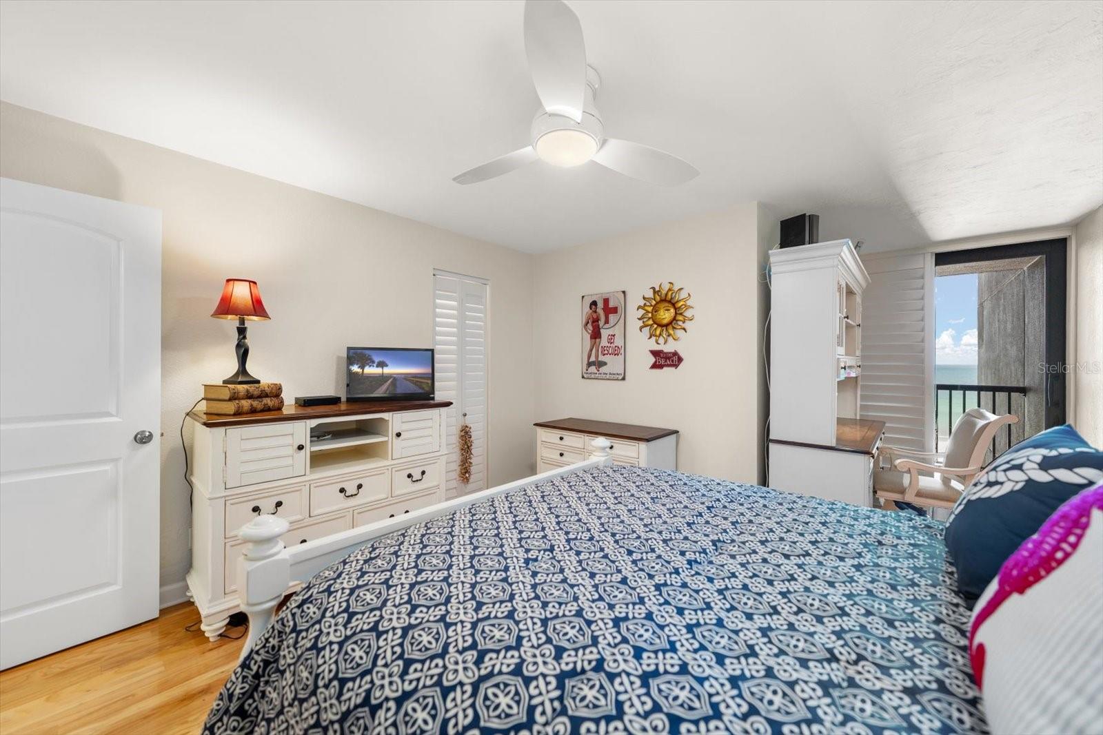 1660 GULF BLVD #403, CLEARWATER BEACH, FL, 33767