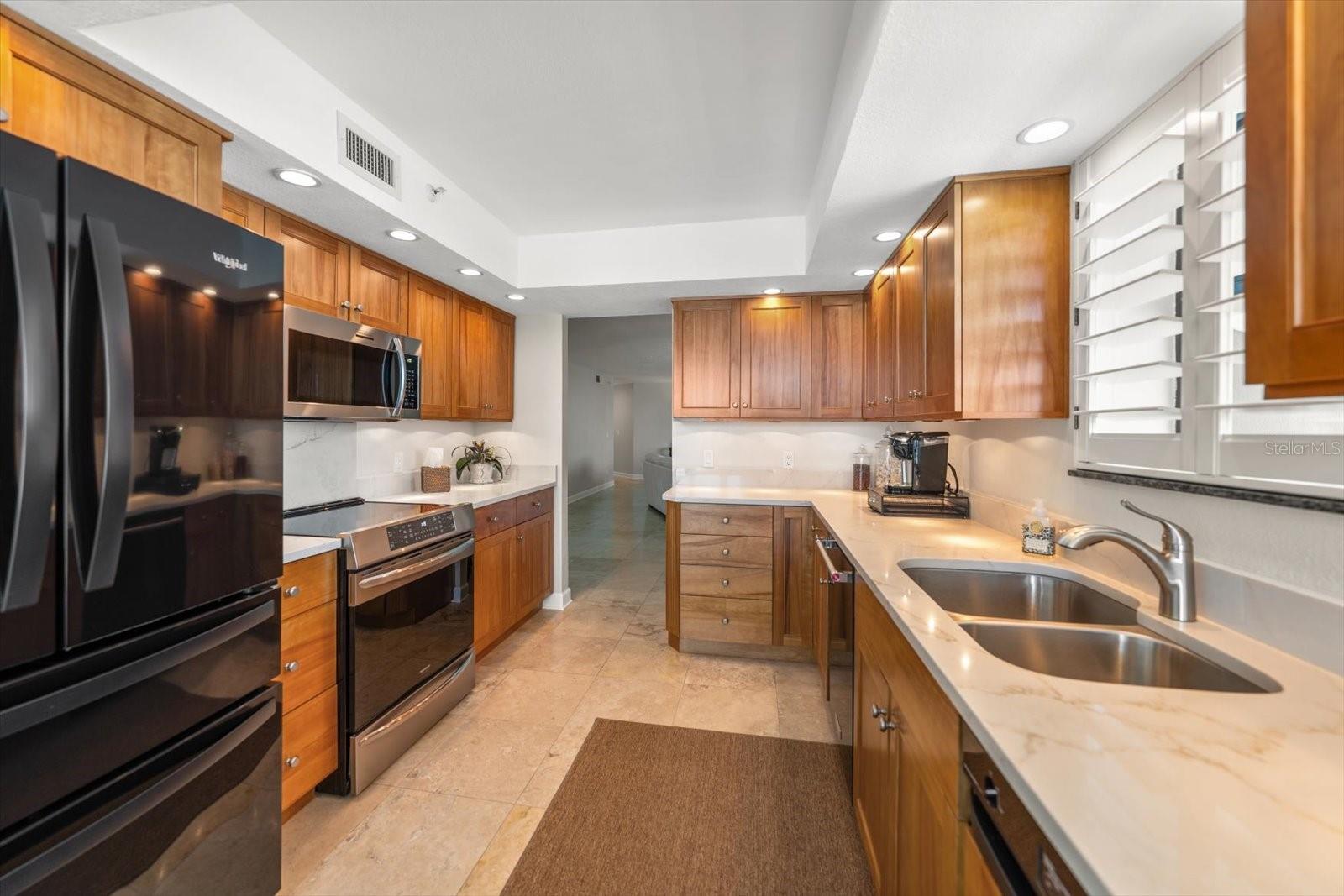 1660 GULF BLVD #403, CLEARWATER BEACH, FL, 33767