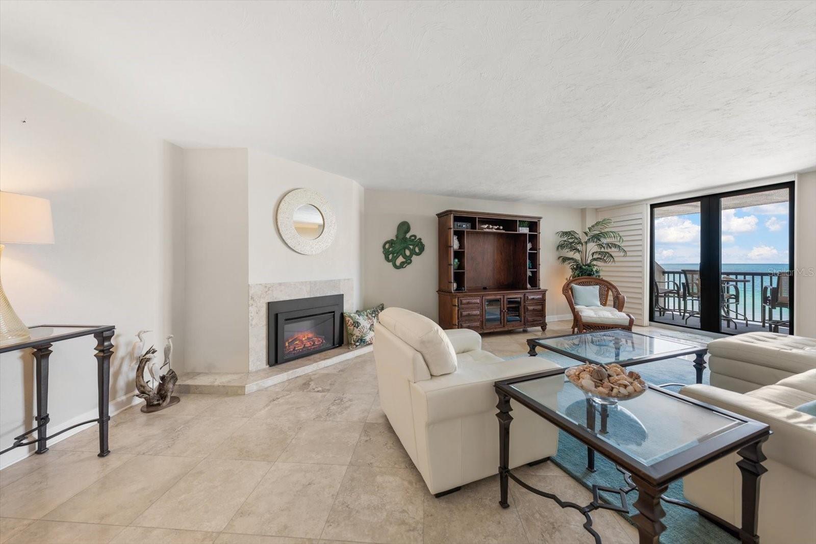 1660 GULF BLVD #403, CLEARWATER BEACH, FL, 33767