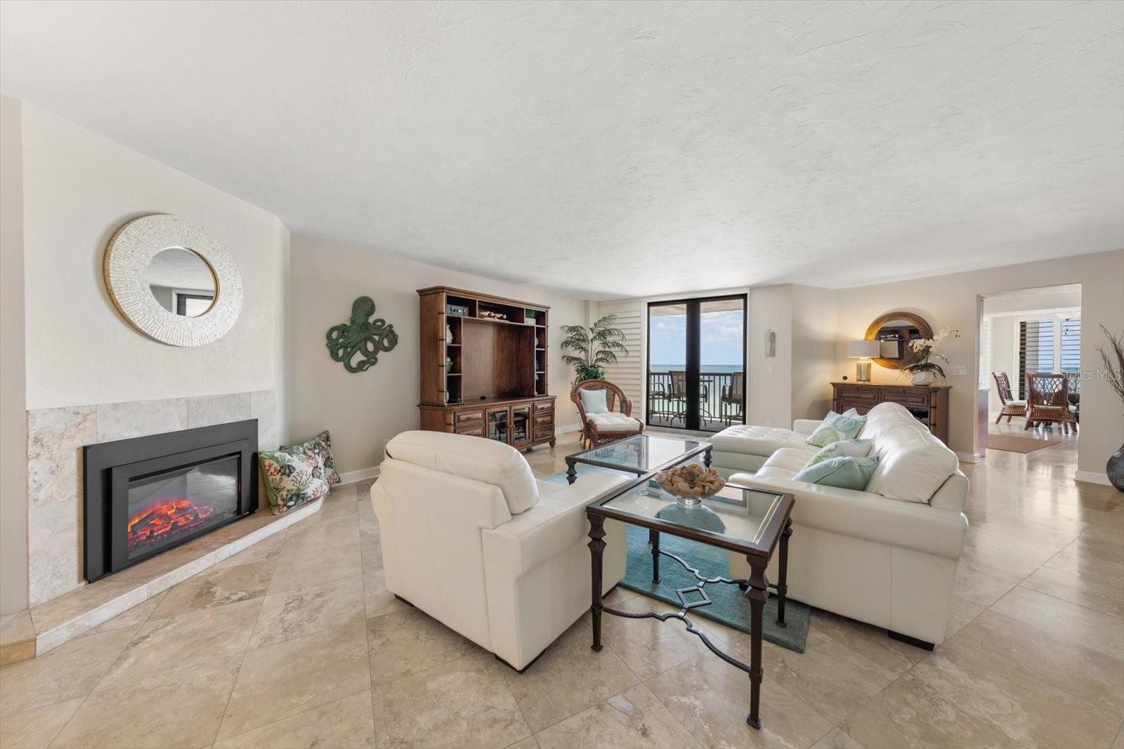 1660 GULF BLVD #403, CLEARWATER BEACH, FL, 33767