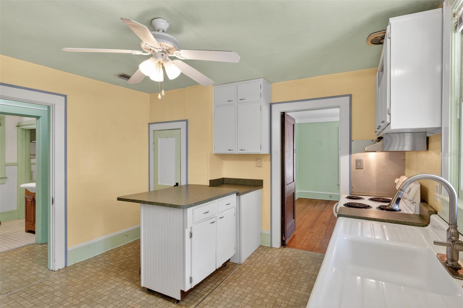 616 NE 7TH ST, GAINESVILLE, FL, 32601
