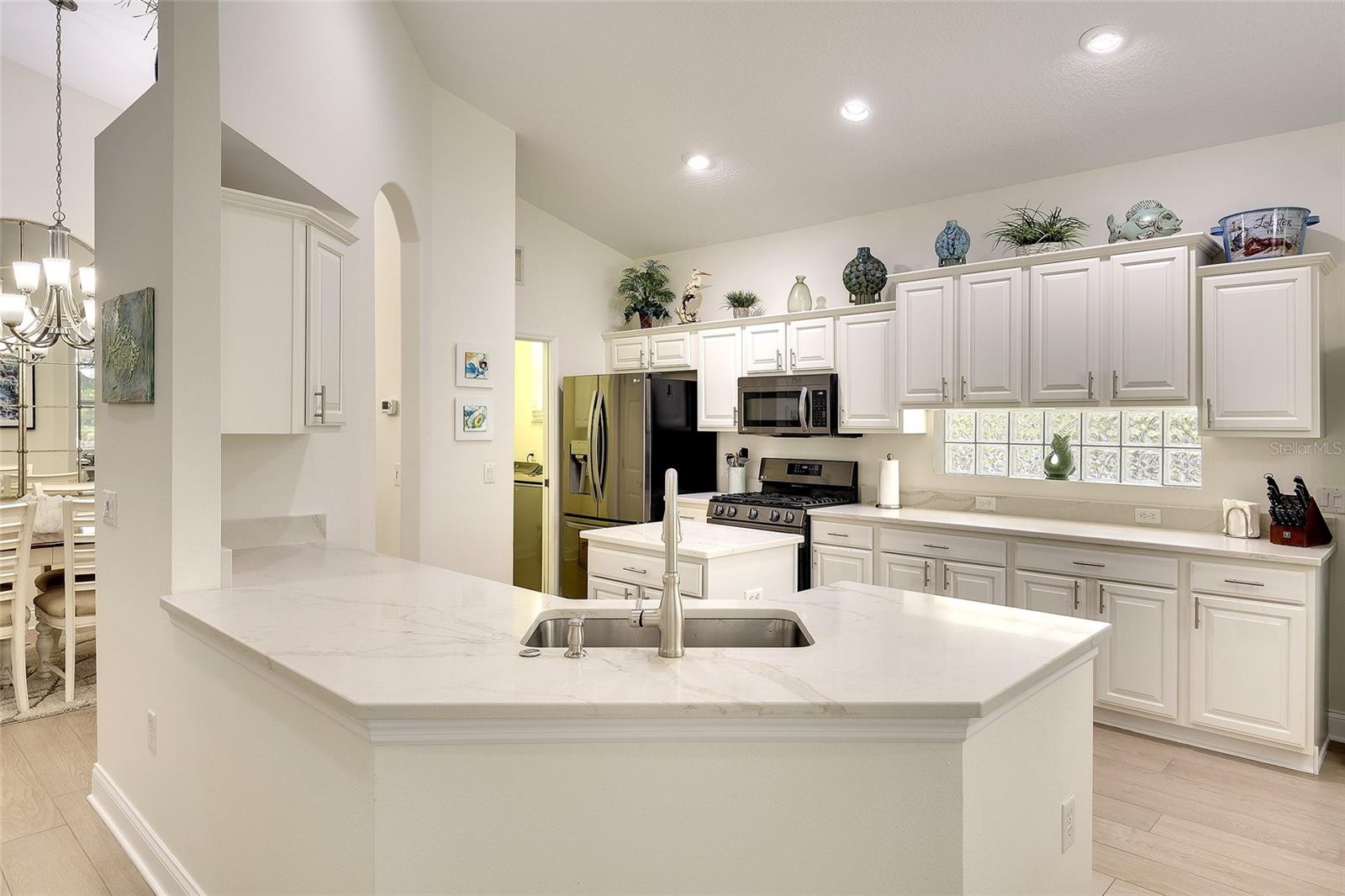 6711 TAILFEATHER WAY, BRADENTON, FL, 34203