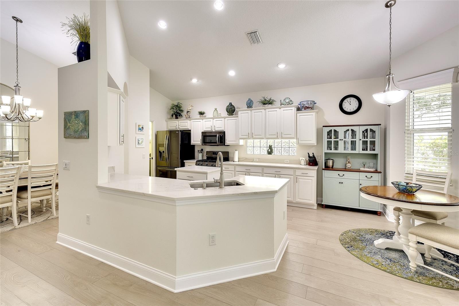 6711 TAILFEATHER WAY, BRADENTON, FL, 34203
