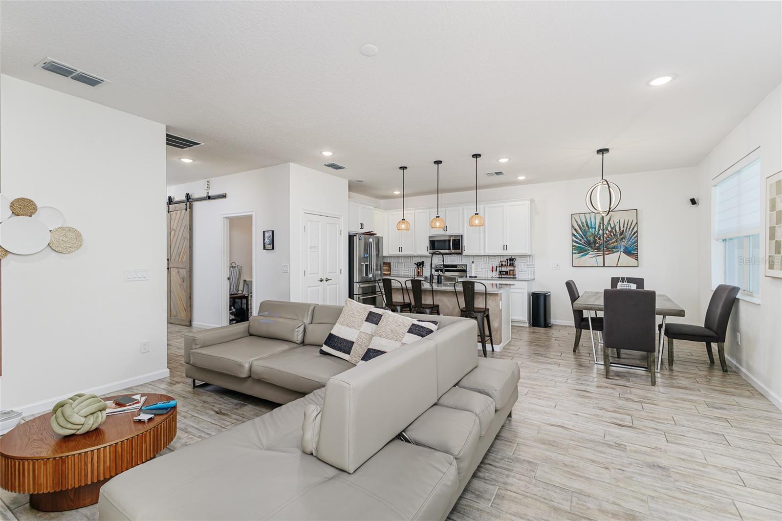 813 GRAZIE LOOP, DAVENPORT, FL, 33837
