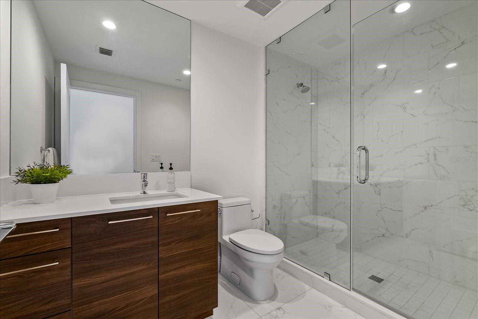 100 1ST AVE N #501, ST PETERSBURG, FL, 33701