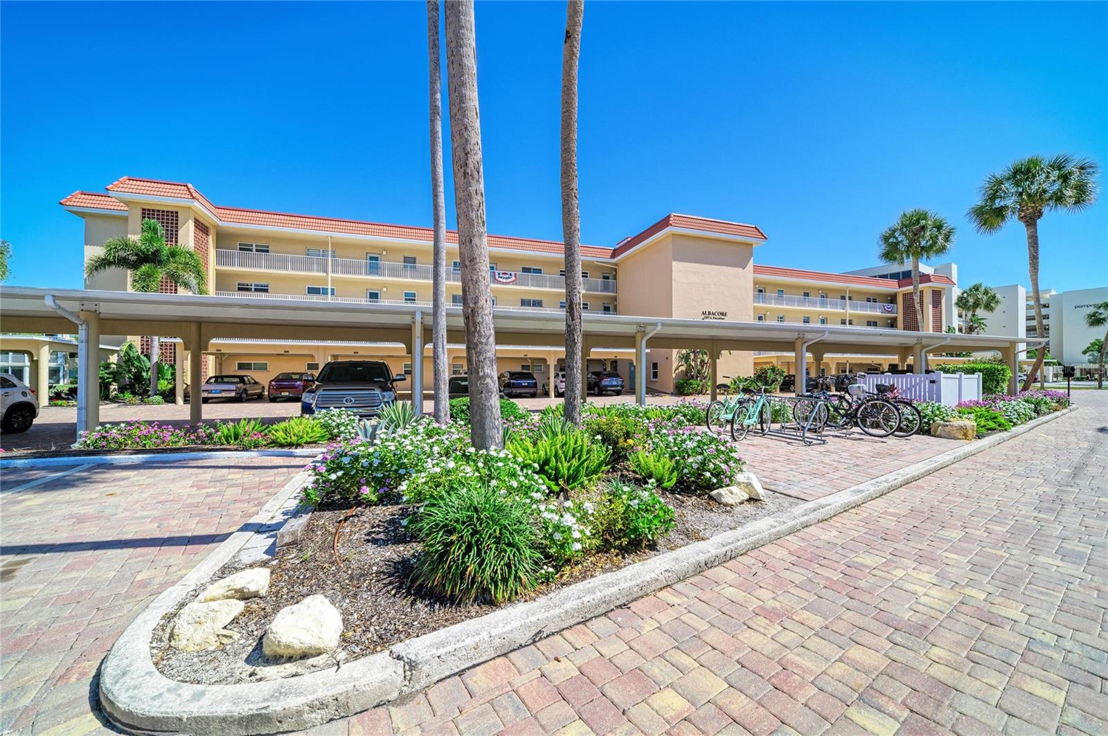 1257 S PORTOFINO DR #104, SARASOTA, FL, 34242