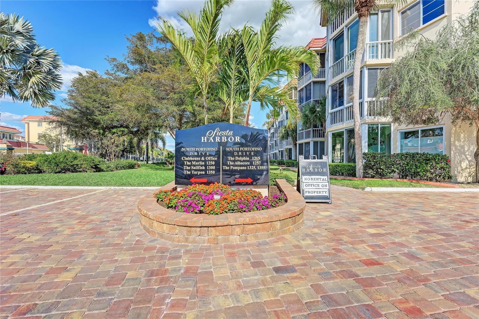 1257 S PORTOFINO DR #104, SARASOTA, FL, 34242