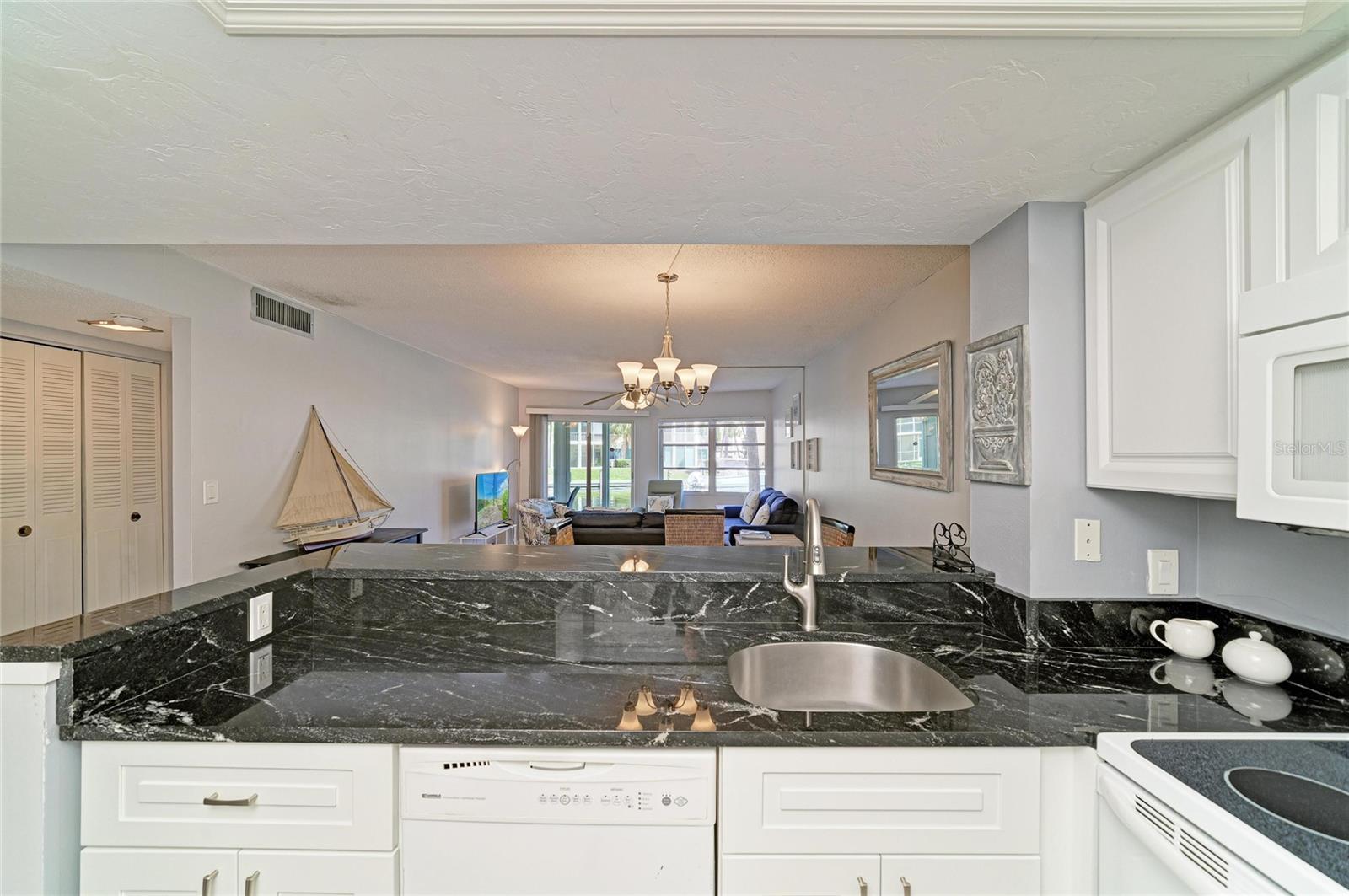 1257 S PORTOFINO DR #104, SARASOTA, FL, 34242