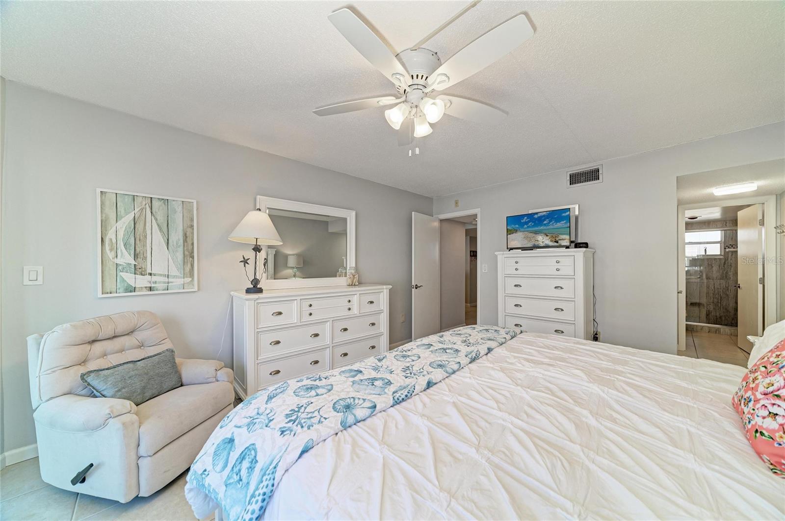 1257 S PORTOFINO DR #104, SARASOTA, FL, 34242
