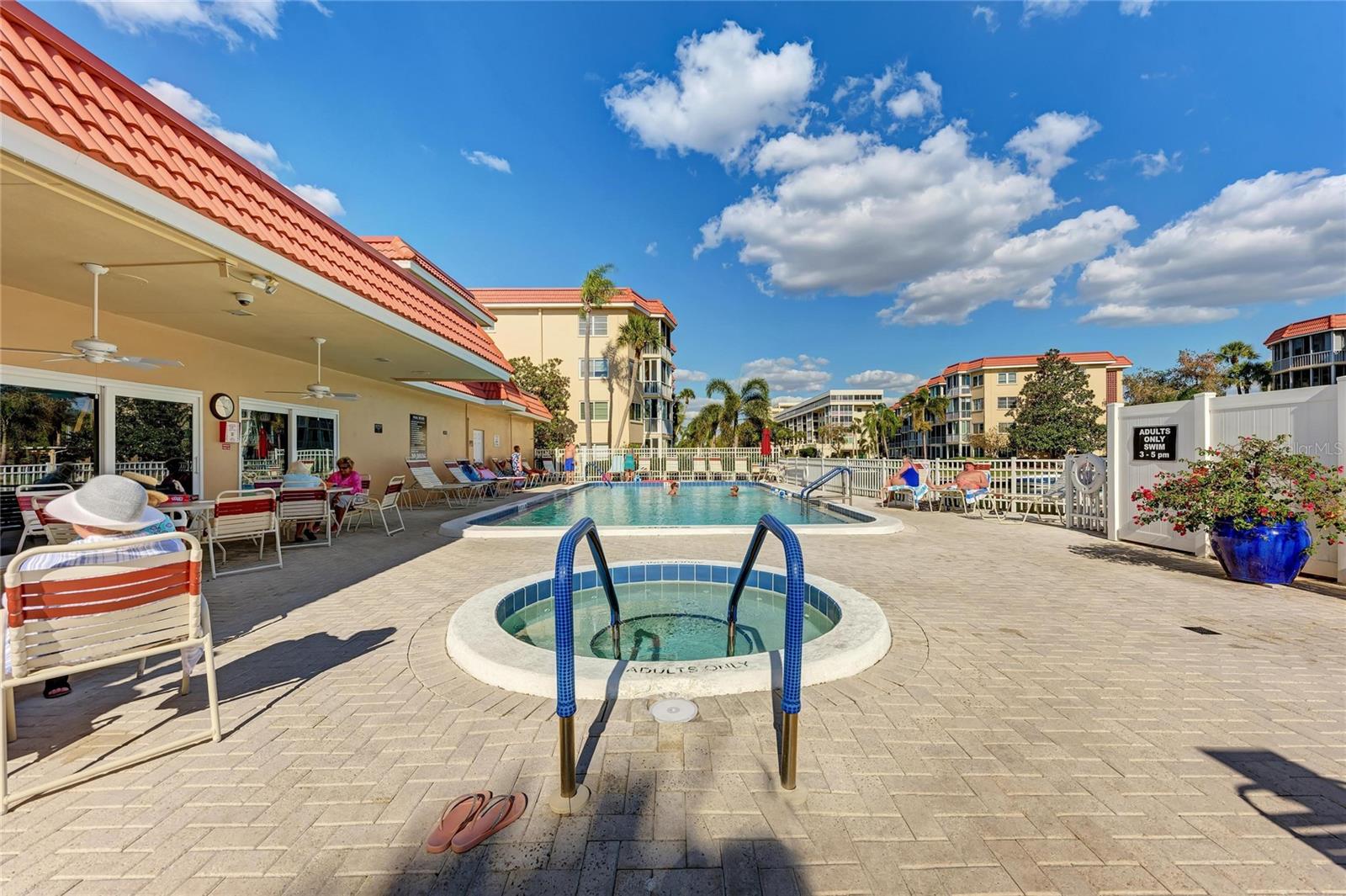 1257 S PORTOFINO DR #104, SARASOTA, FL, 34242