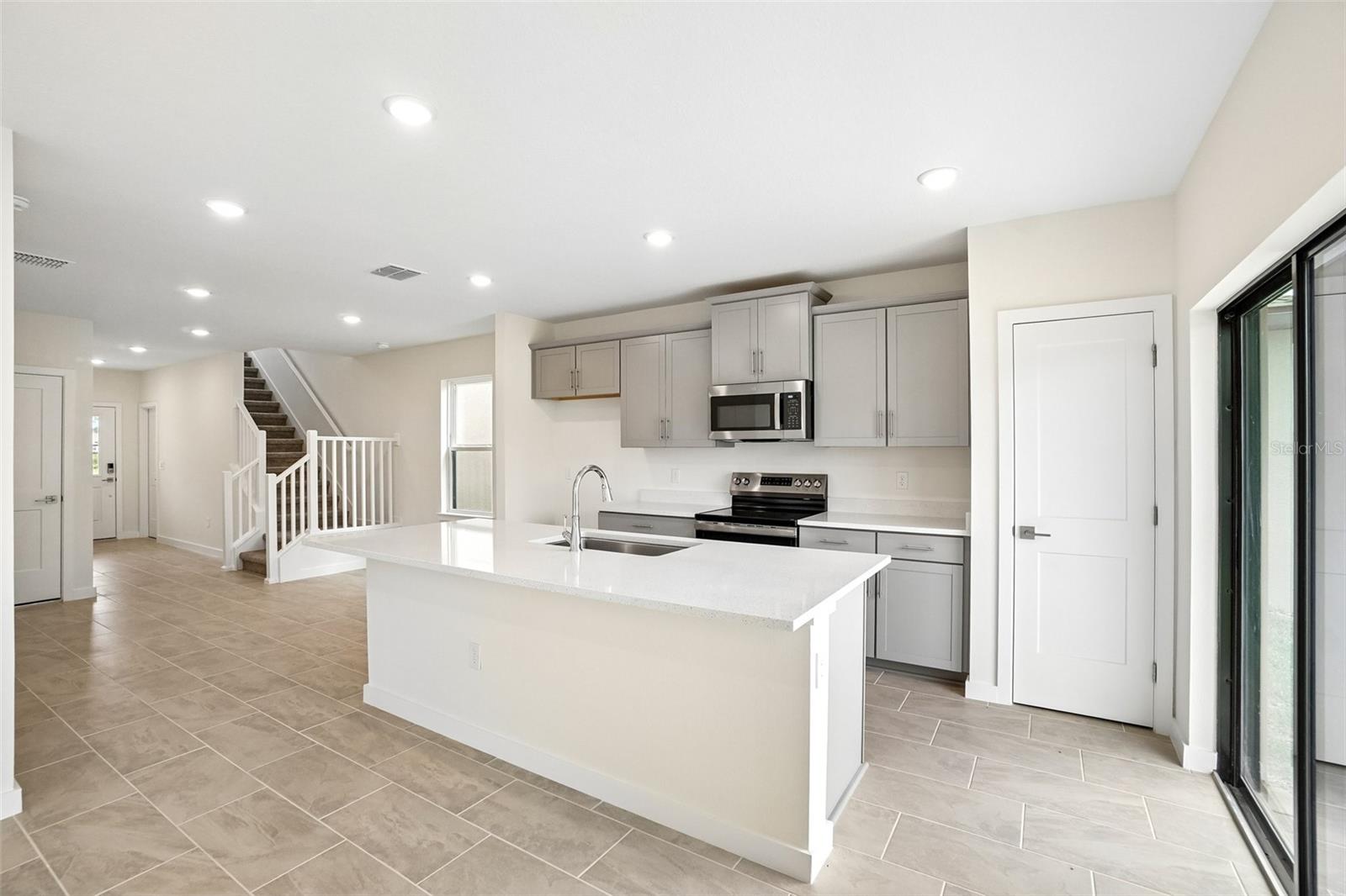 3237 CUP DR, LAKELAND, FL, 33803