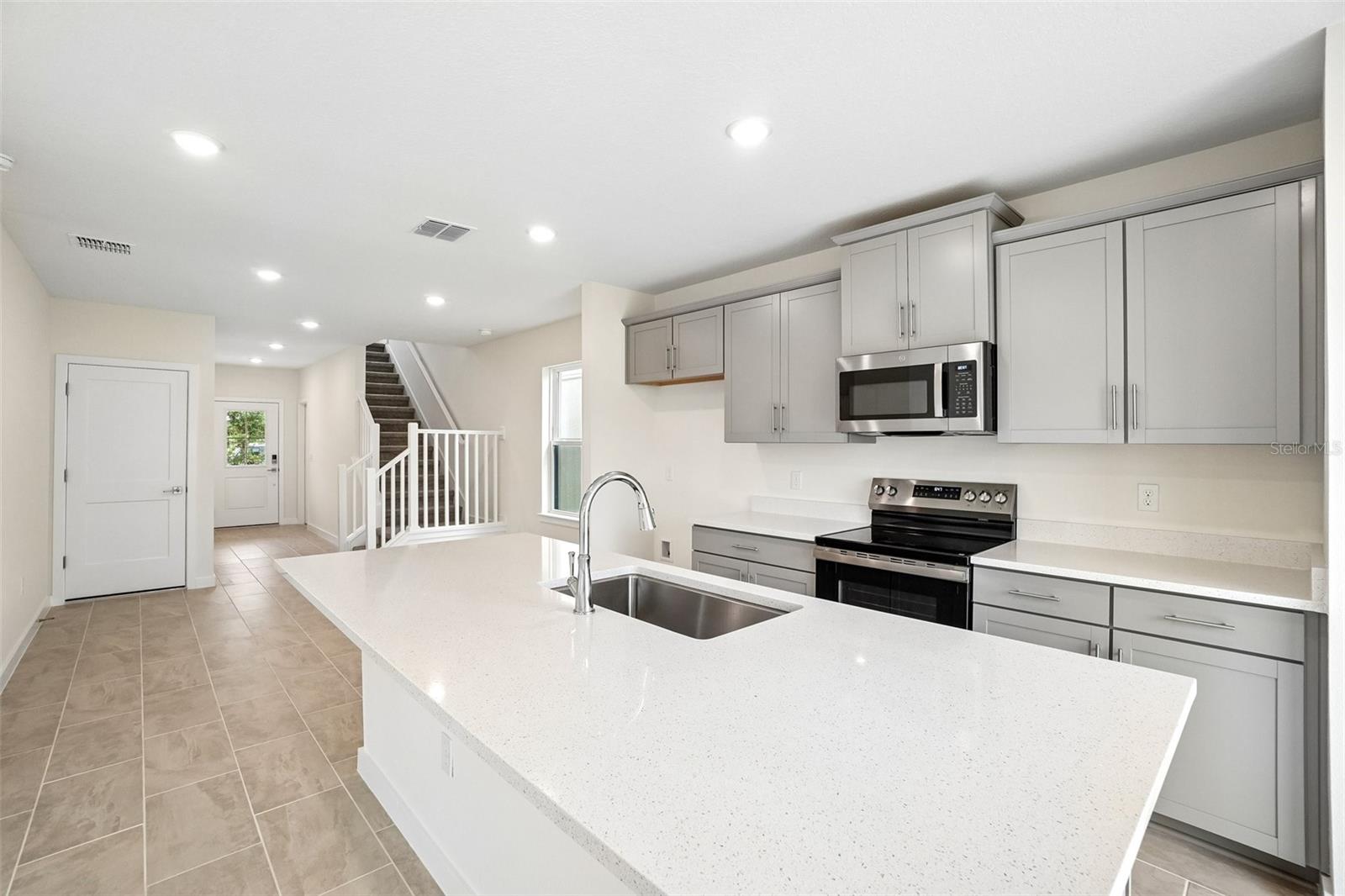 3237 CUP DR, LAKELAND, FL, 33803