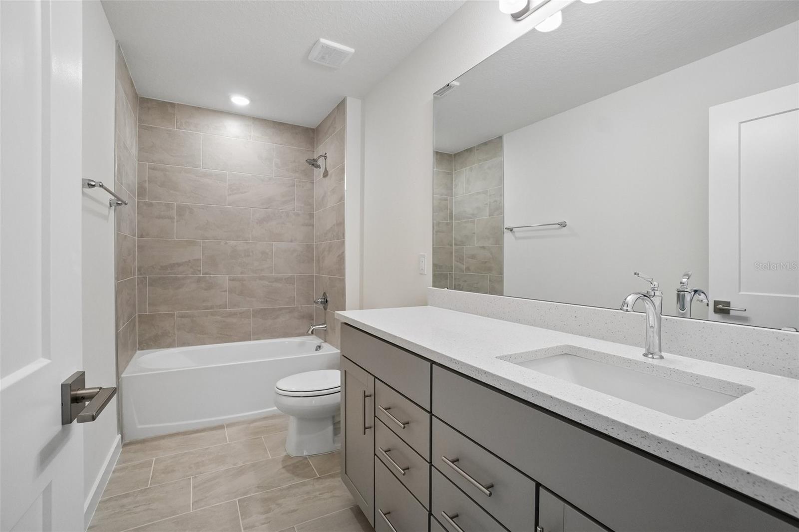 3237 CUP DR, LAKELAND, FL, 33803