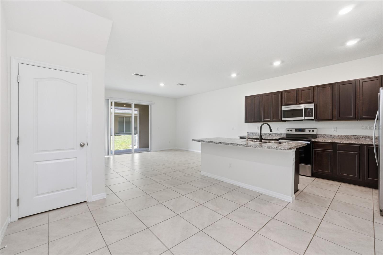 1228 YELLOW FINCH DR, DAVENPORT, FL, 33837